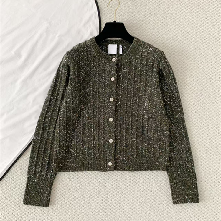 Winter Clothing Europe - Nieuwe, op maat gemaakte modellen dameskleding