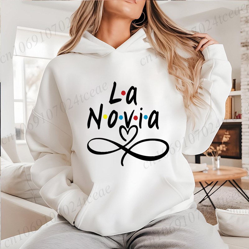 Winter Clothing In Spanish - La Novia Grafische Hoodie voor Novia