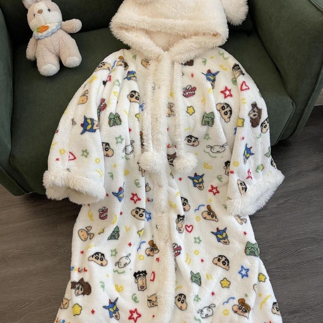 Crayon Shin-chan cartoon badja - Winter Clothing Items recensie en prijs